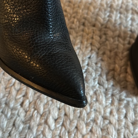 Louis Vuitton black bootie - Picture 5 of 7